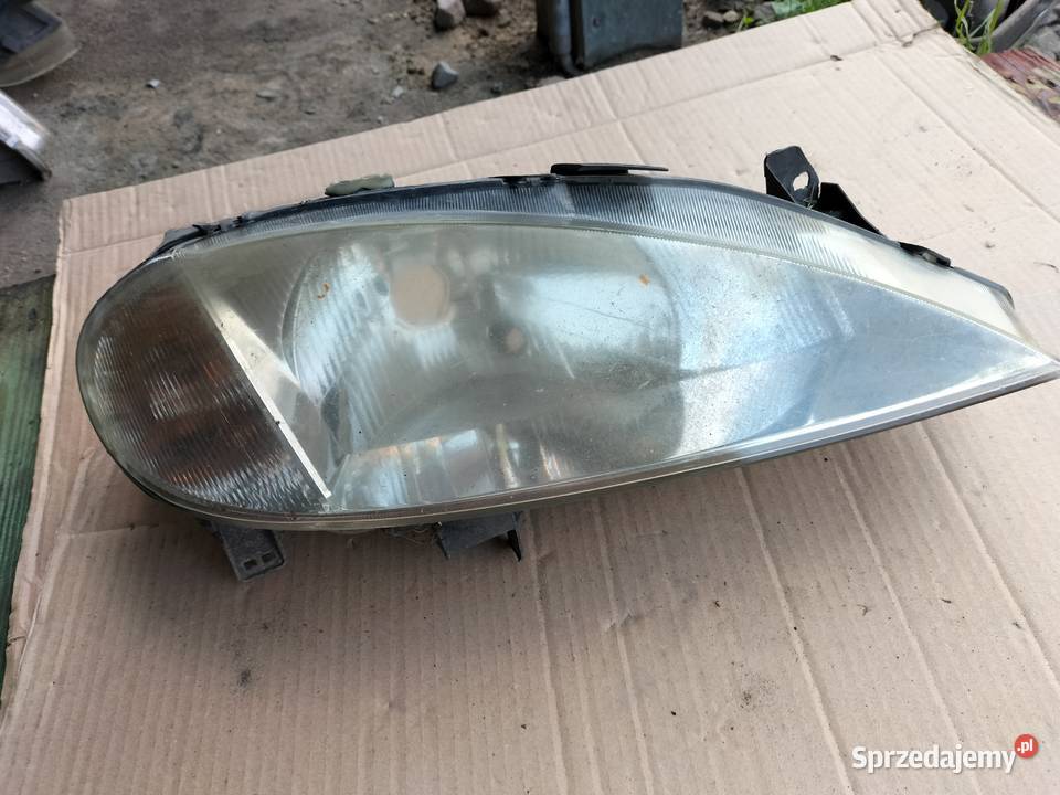 Renault Megane 1 Lampa przód przednia Prawa Oświetlenie sprzedam