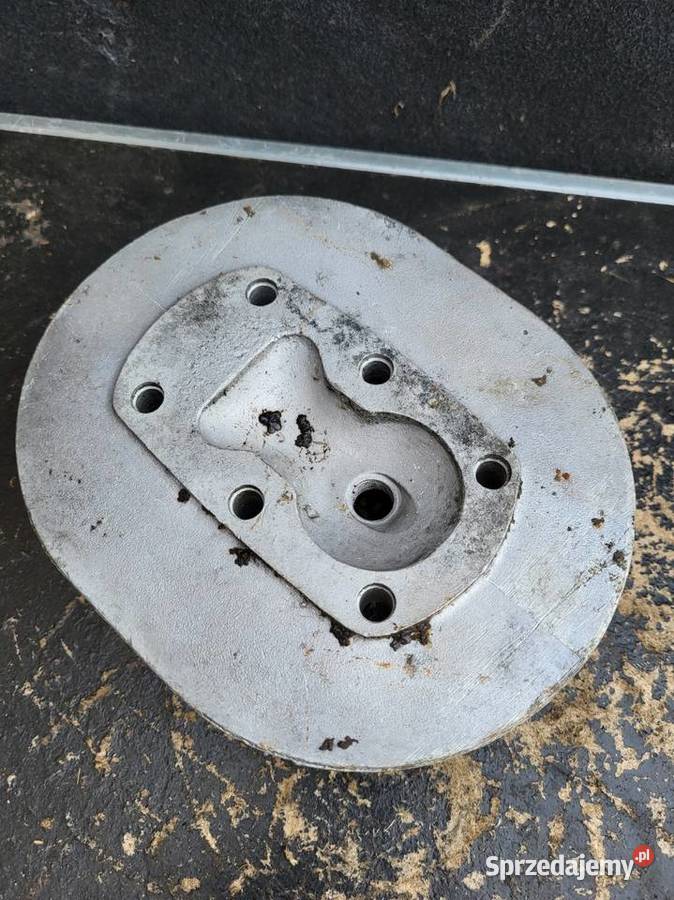 GŁOWICA SILNIKA TRIUMPH PUCH