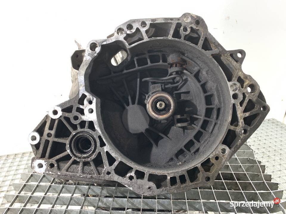 SKRZYNIA BIEGÓW SUZUKI SWIFT III F17W355 13 69 osobowe