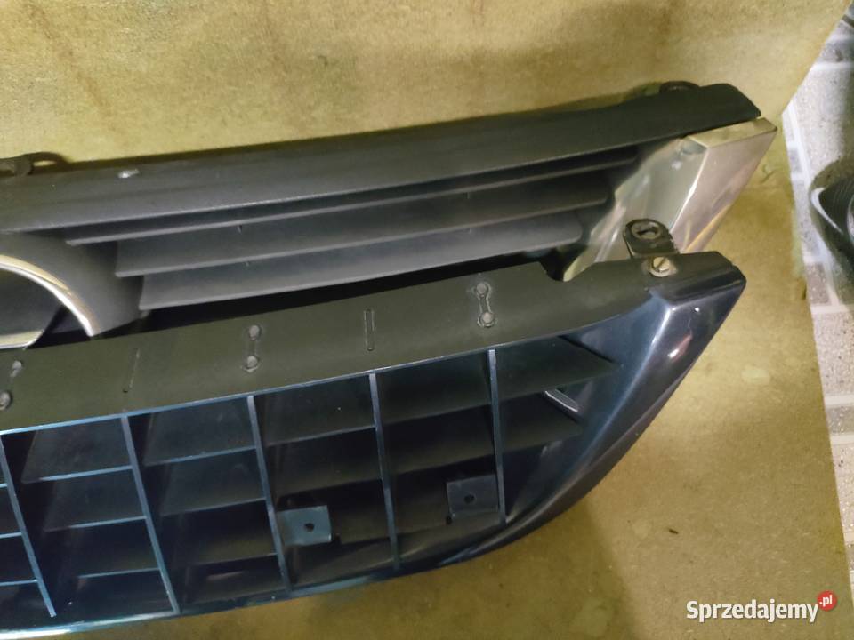 Atrapa grill osłona Vectra b dwie sztuki Gdynia