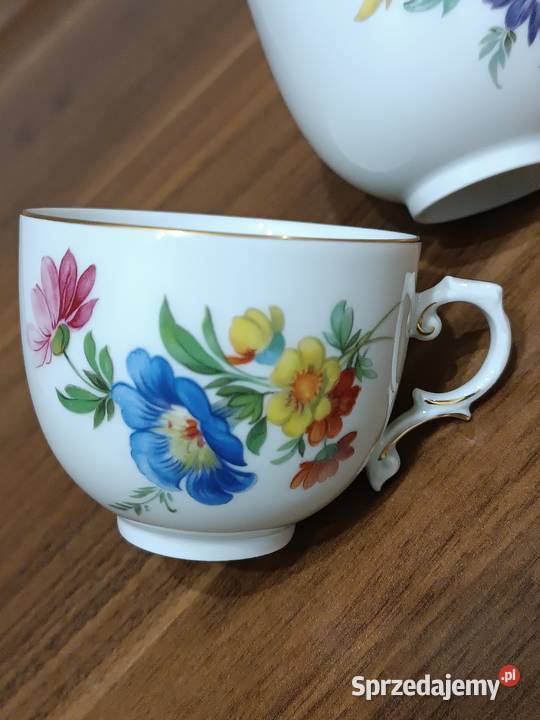 Filizanki wzory kwiatowe porcelana Furstenberg małopolskie