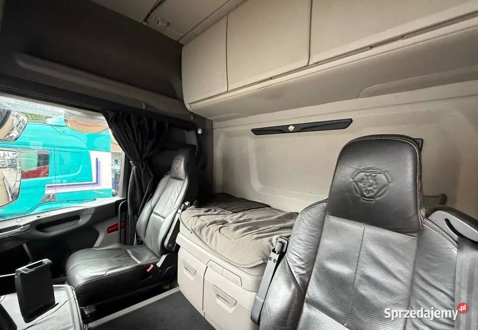 Ciagnik siodlowy 74 tonowy ciagnik 6x4 SCANIA Warszawa sprzedam