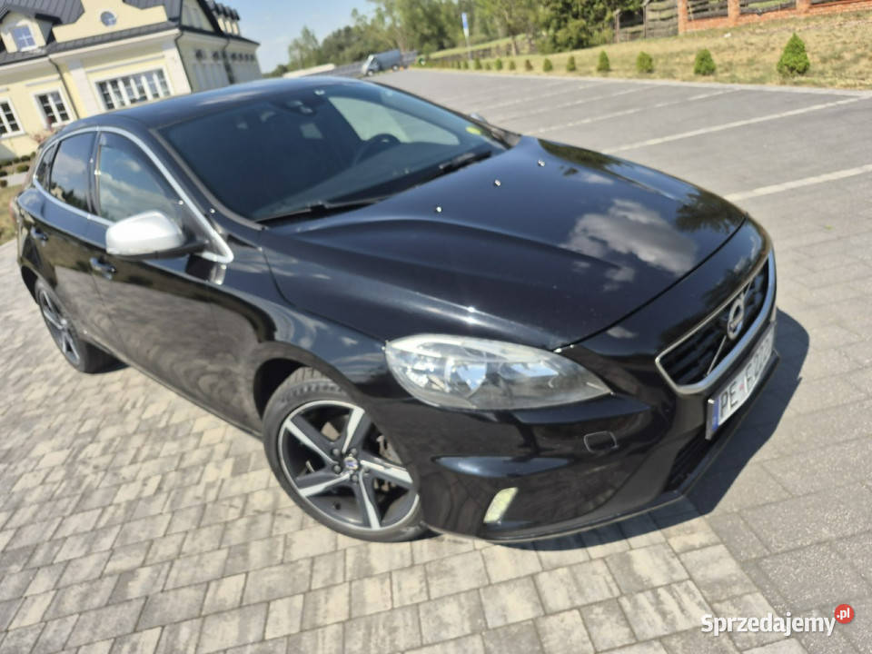 Volvo V40 20d 190 RDESIGN navi full led chromy