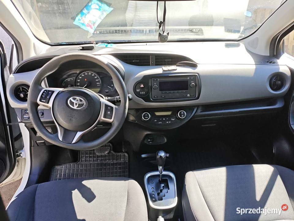 Toyota Yaris 2017 15 Hybrid Rok produkcji 2017 Yaris mazowieckie Warszawa