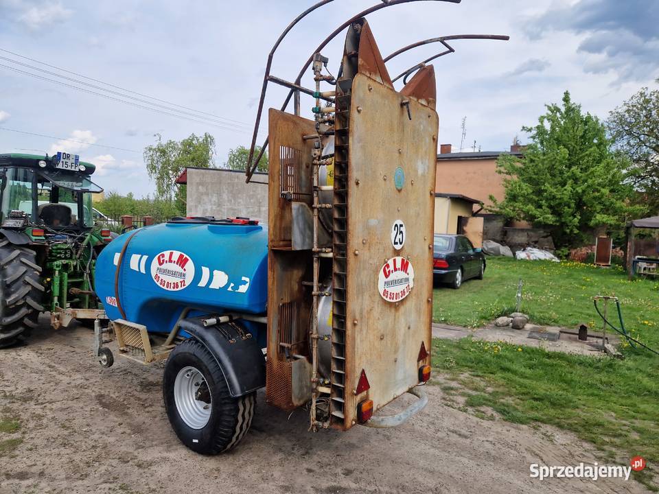 opryskiwacz sadowniczy CLM 1500 litrów kolumna nieuszkodzony łódzkie Zelów sprzedam