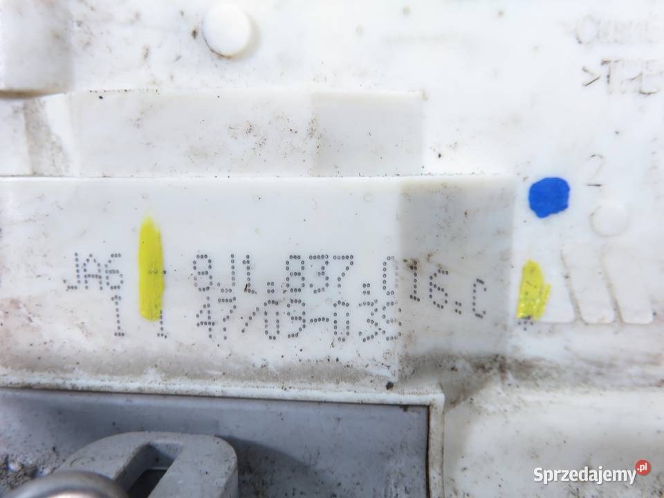 ZAMEK PRAWY PRZEDNI AUDI A4 B8 Avant 20072015