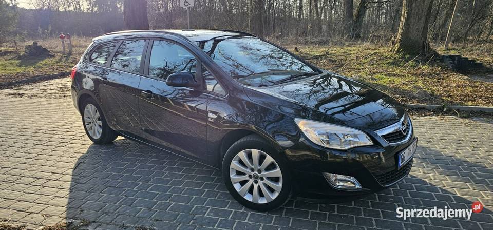 Świeżo sprowadzony Opel Astra J 2012 14 Turbo Krasnobród