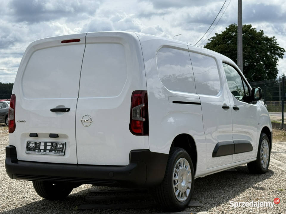 Opel Combo naviklimasuper stanz Niemiec Dąbrowa