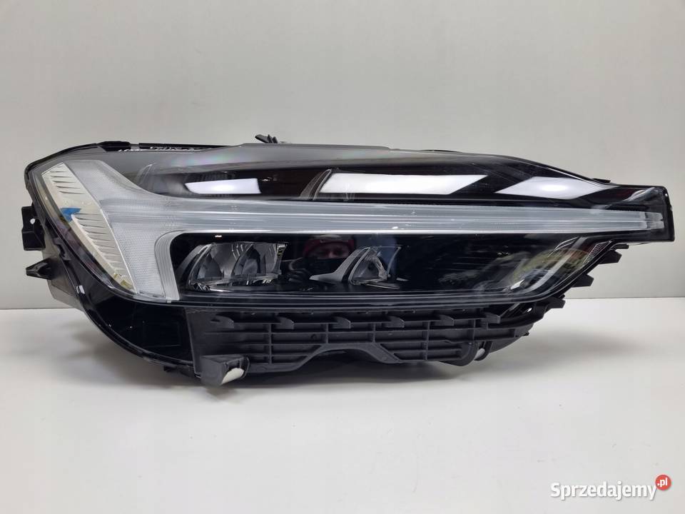 LAMPA PRAWA Volvo XC60 II FULL LED PRZEDNIA Rudka