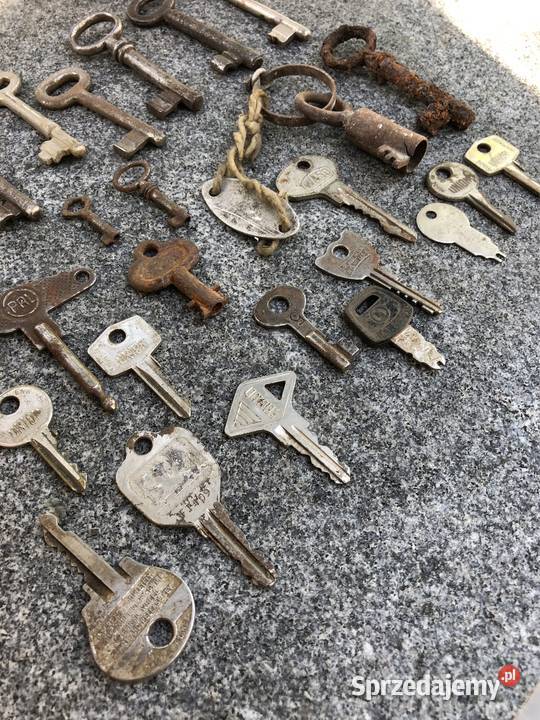 Zestaw starych kluczy antycznych domu pojazdu F