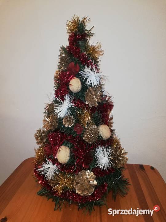 Sztuczna choinka z ozdobami świąteczny domek Warszawa
