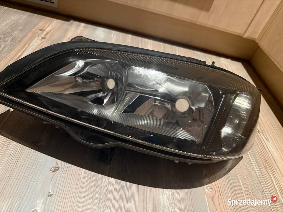 Lampy Hella Astra g oryginał osobowe