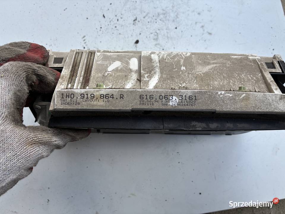 Licznik Zegar Volkswagen Golf III 3 osobowe lubelskie Wisznice sprzedam