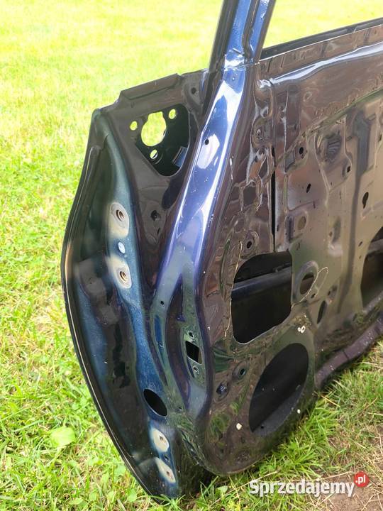 Drzwi Auris I prawy przód 5d