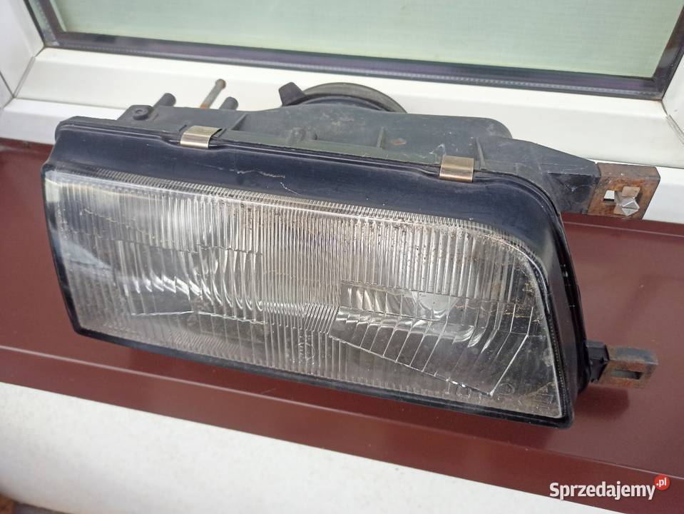 Nissan Sunny N13 lampa przednia prawa reflektor sprzedam