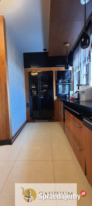 Tczew dom z trzema osobnymi mieszkaniami pustak Sprzedaż