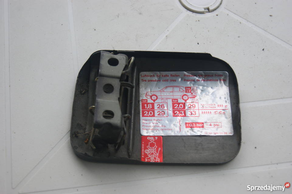 KLAPKA WLEWU PALIWA MERCEDES W201 DB