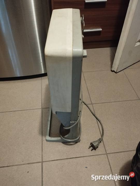 Stary grzejnik elektryczny farelka Kłodzko