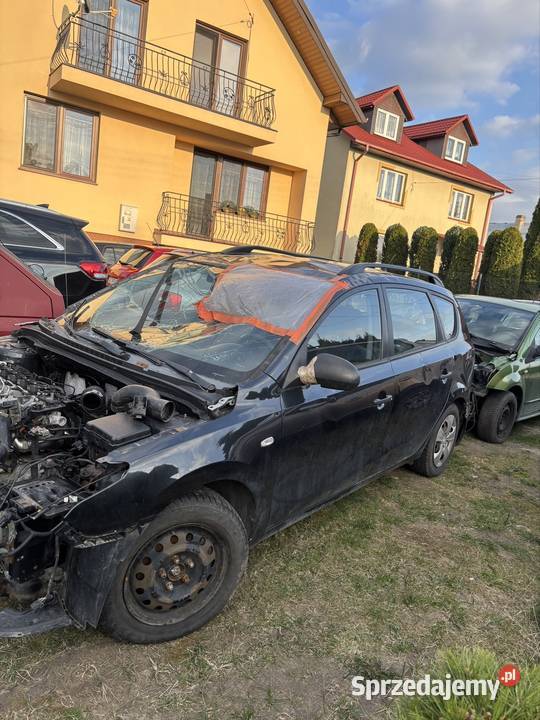 Hyundai i 30 części sprzedam