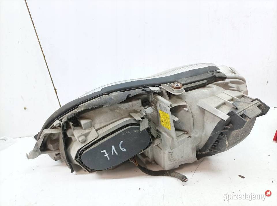 LAMPA PRZÓD PRAWA EU 0301153002 MercedesBenz