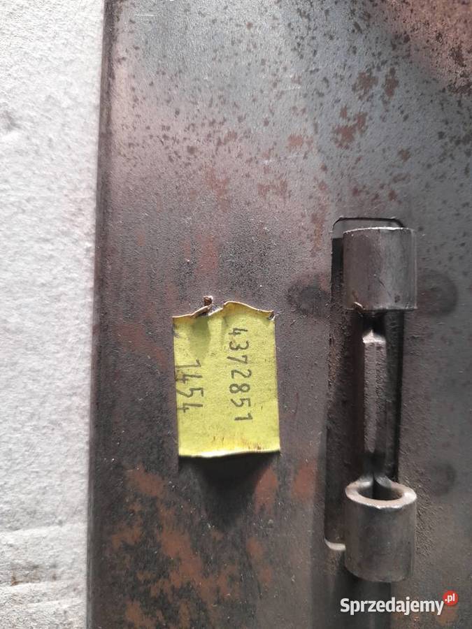 Element słupka przedniego lewa strona Fiat 125p Kurów sprzedam