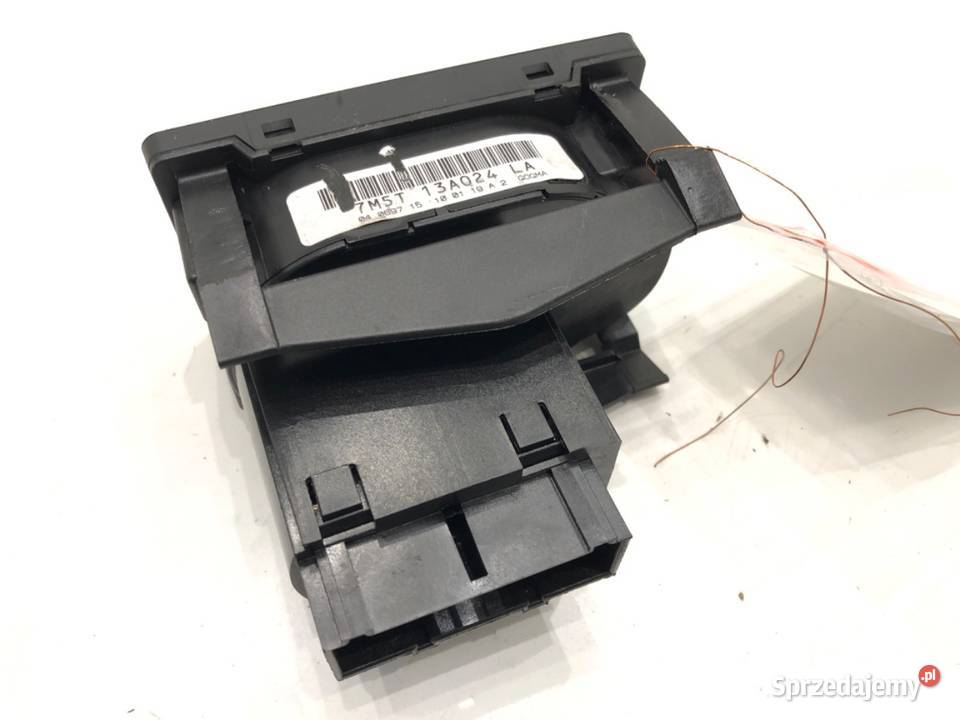 WŁĄCZNIK ŚWIATEŁ FORD FOCUS II 7M5T13A024LA 0413