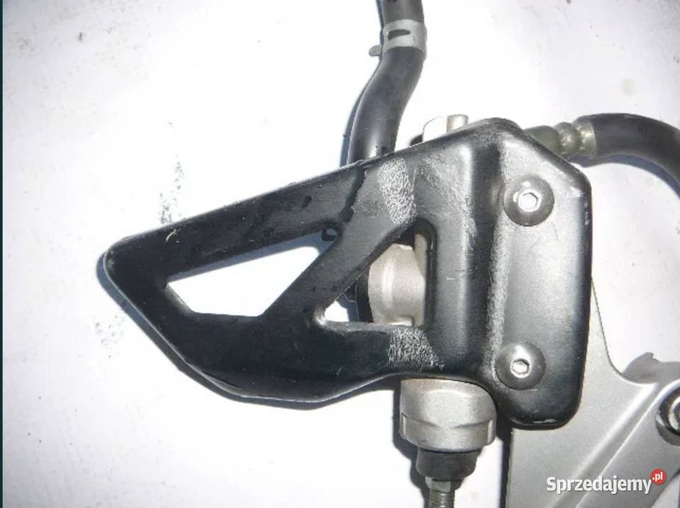 osłona pompy hamulcowej Suzuki GSX 600R 2002r Ostrzeszów