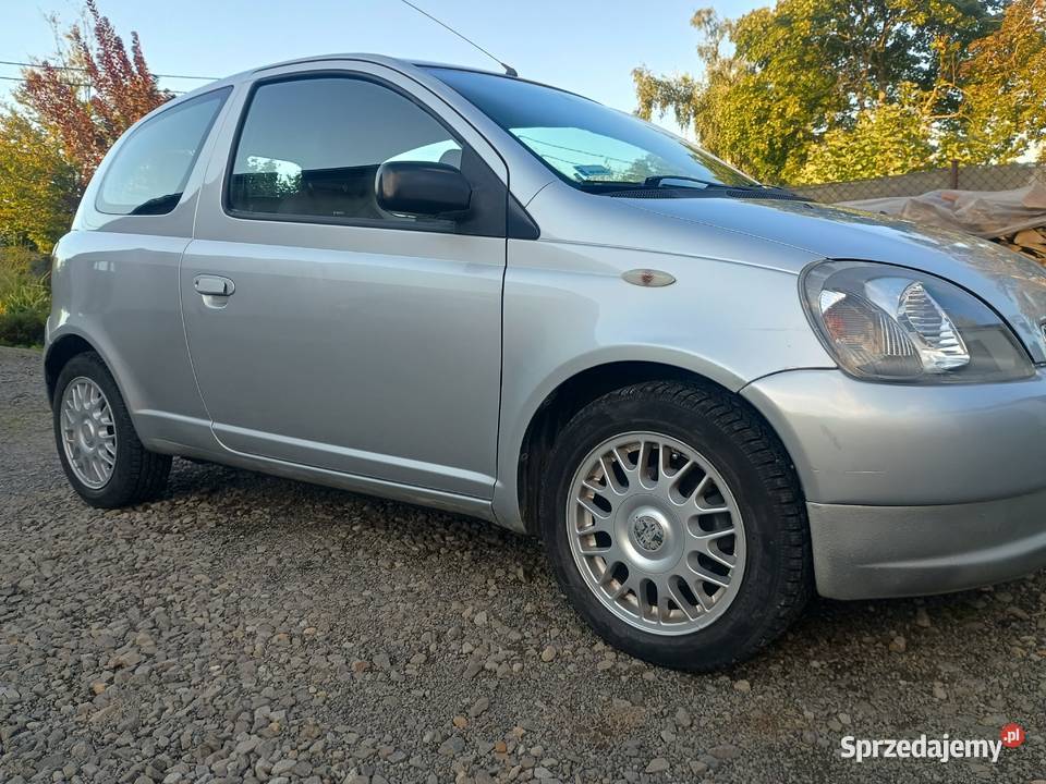 Toyota Yaris I 13 86 benzyna