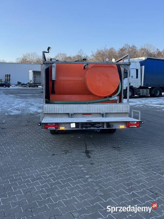 Iveco 35C14 samochód asenizacyjny do obsługi Usługi asenizacyjne Wolbrom
