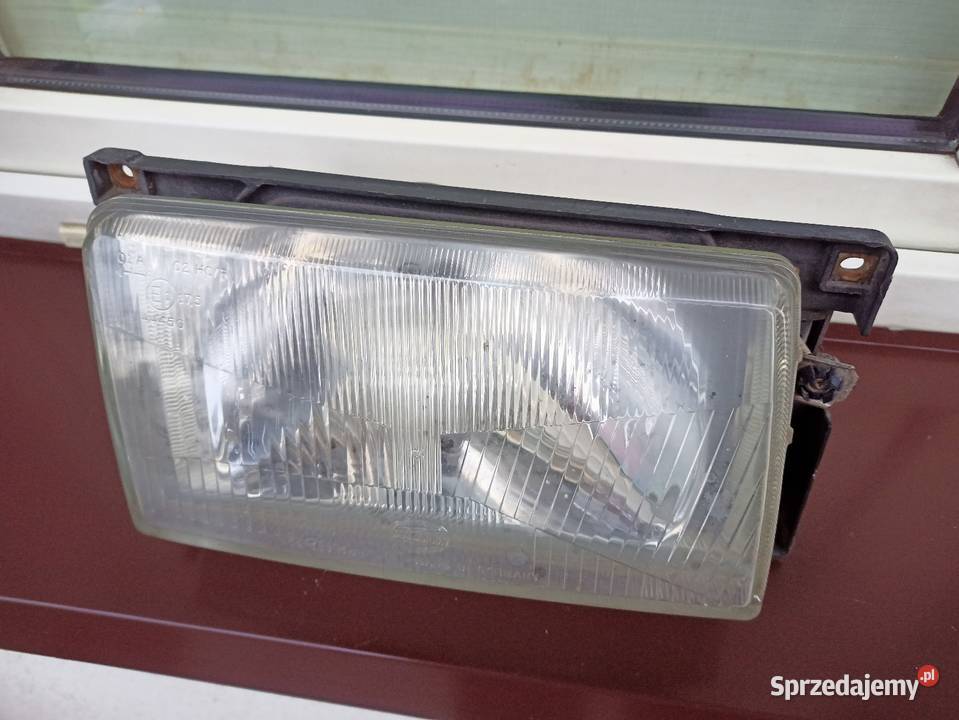 VW Polo III 86c2f lampa przednia prawa reflektor osobowe Sieradz