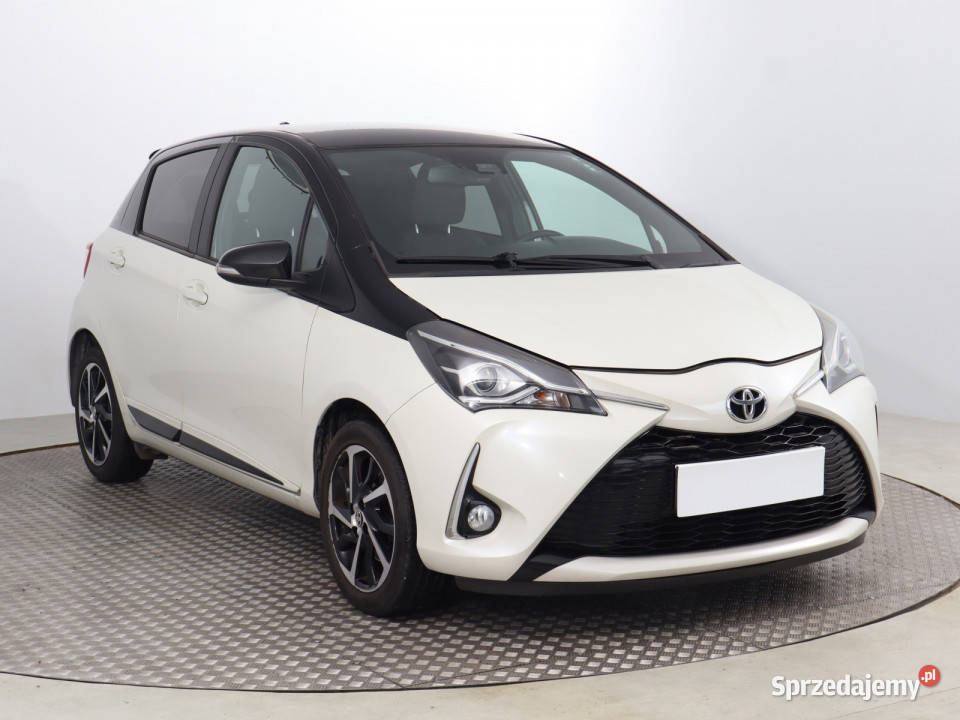 Toyota Yaris 15 Dual VVTi Rok produkcji 2019 dolnośląskie Bielany Wrocławskie