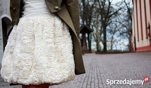 Sukienka HM Garden Róże Gorsetowa Ecru Spódnice i sukienki