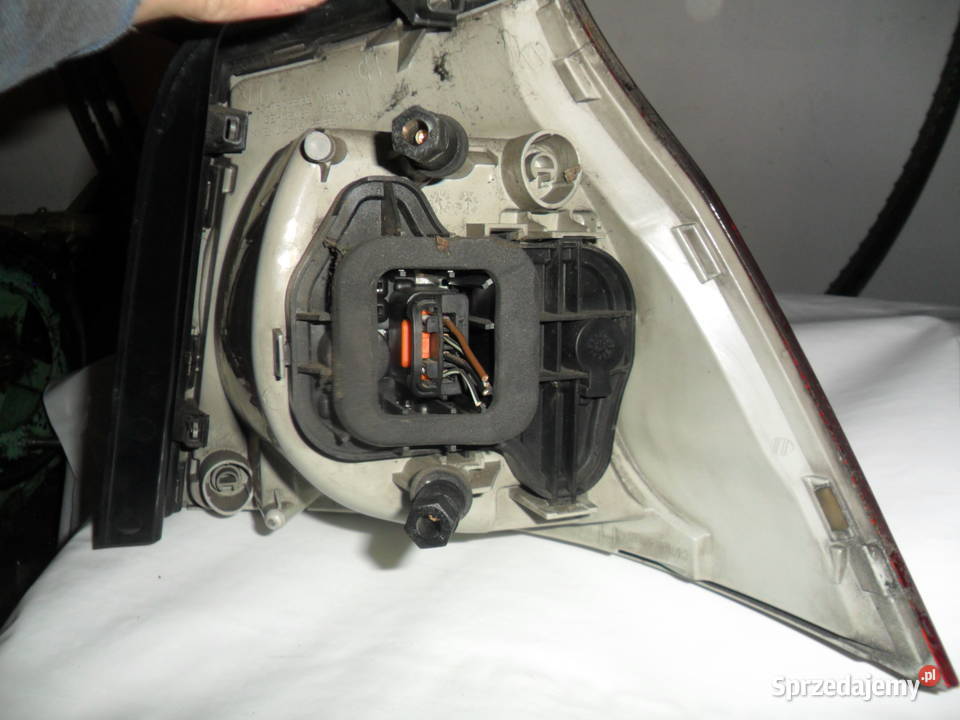 lampa tylna lewa vw Lewe