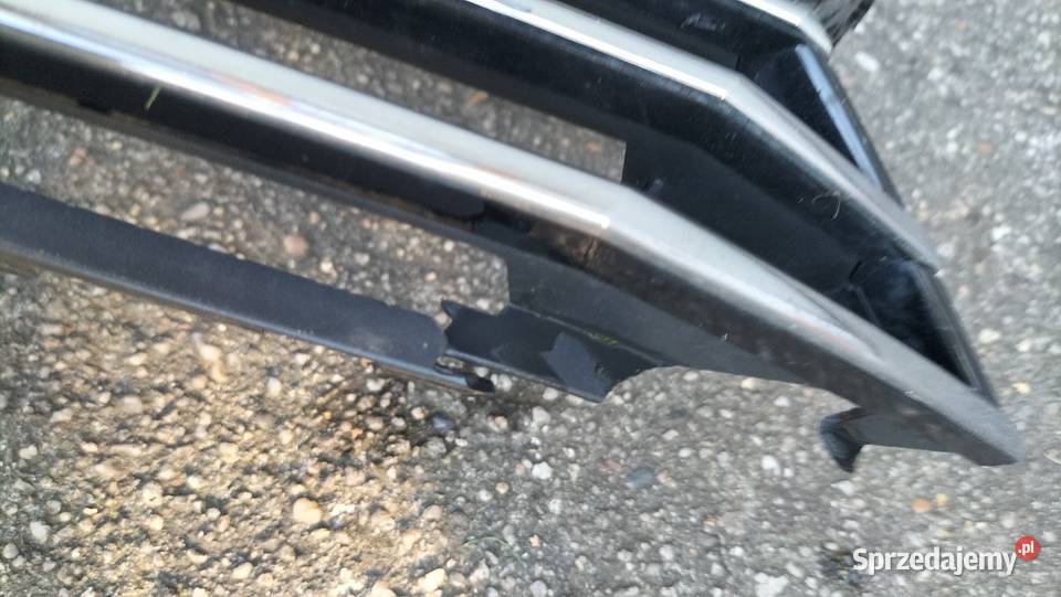 Grill Atrapa VW Passat B8 oryginał ładny stan