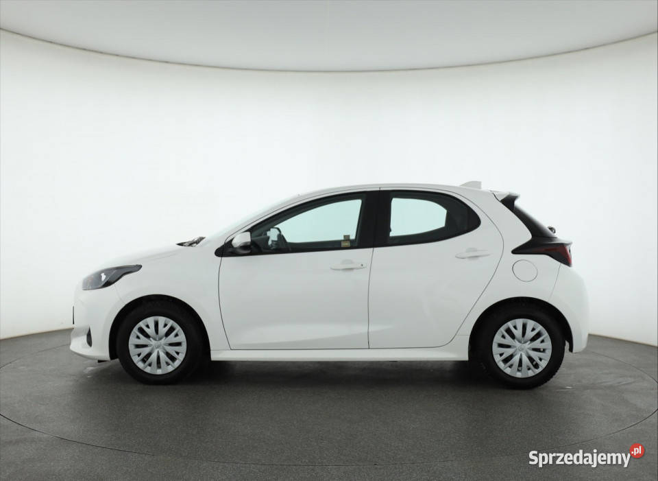 Toyota Yaris 15 VVTi Hybrid asystent pasa ruchu Piaseczno