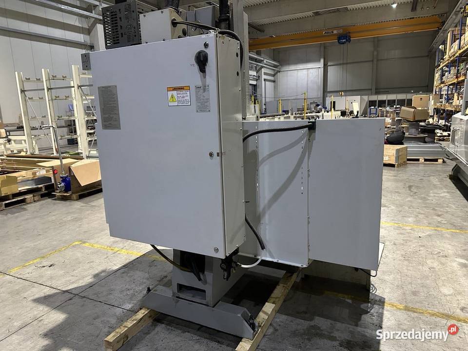 HAAS TM2 HE 2006 Centrum frezarskie CNC SK40 Produkcja Chybie