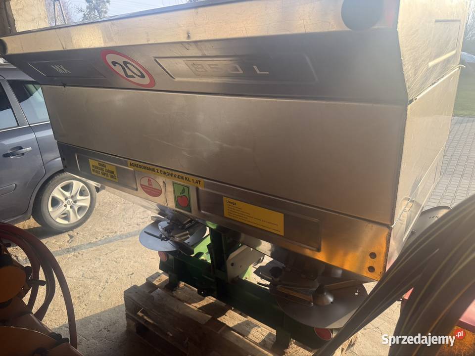 Rozsiewacz Unia MX850 nieuszkodzony