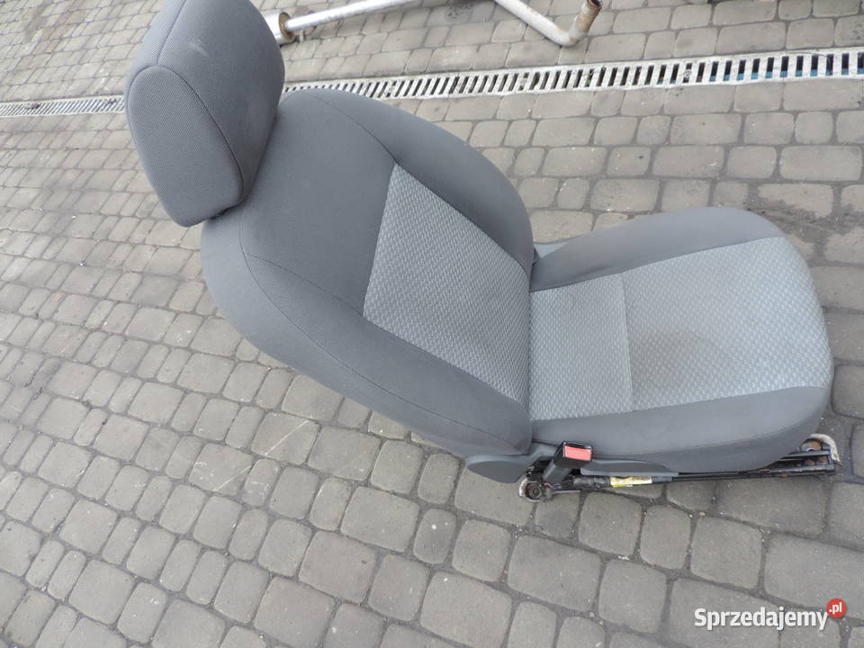 FORD FOCUS MK2 HB 5D FOTEL KIEROWCY LEWY PRZÓD osobowe Nowy Sącz