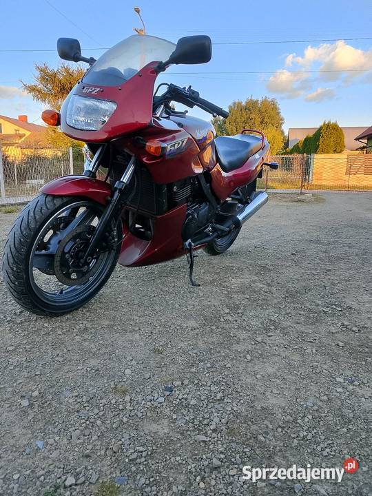 Sprzedam Kawasaki GPZ 500 w idealnym stanie w świętokrzyskie