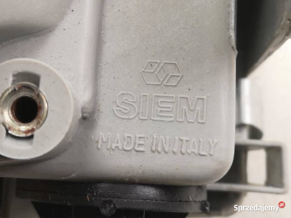 LAMPA LEWY PRZÓD LANCIA DEDRA 19941999 MAGNETI Lampy przeciwmgielne