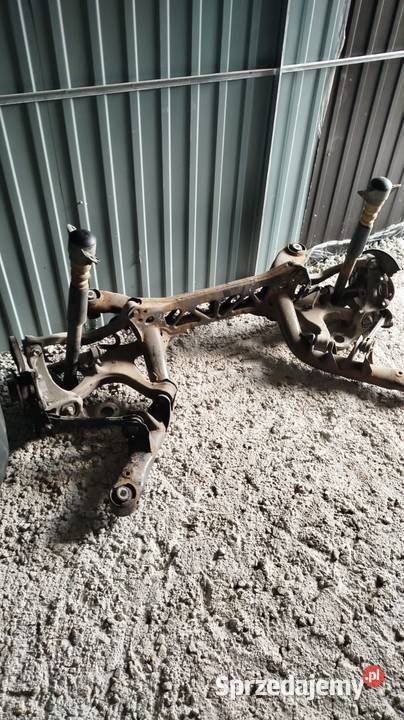 Tylna belka Audi A4 B8 Avant Kombi osobowe