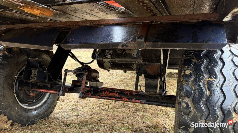 Deutz Fahr K327 Przyczepa do siana pneumatyka nieuszkodzony Przyczepy rolnicze Toporzysko