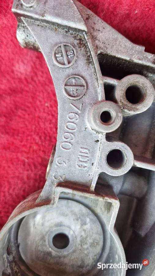 Obudowa pompy oleju Opel 16 turbo benzyna XNT Łuków