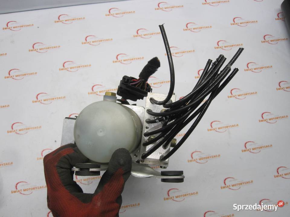 AUDI A4 B6 II 03r pompa dachu 8H0871611 Siłowniki Kielce sprzedam