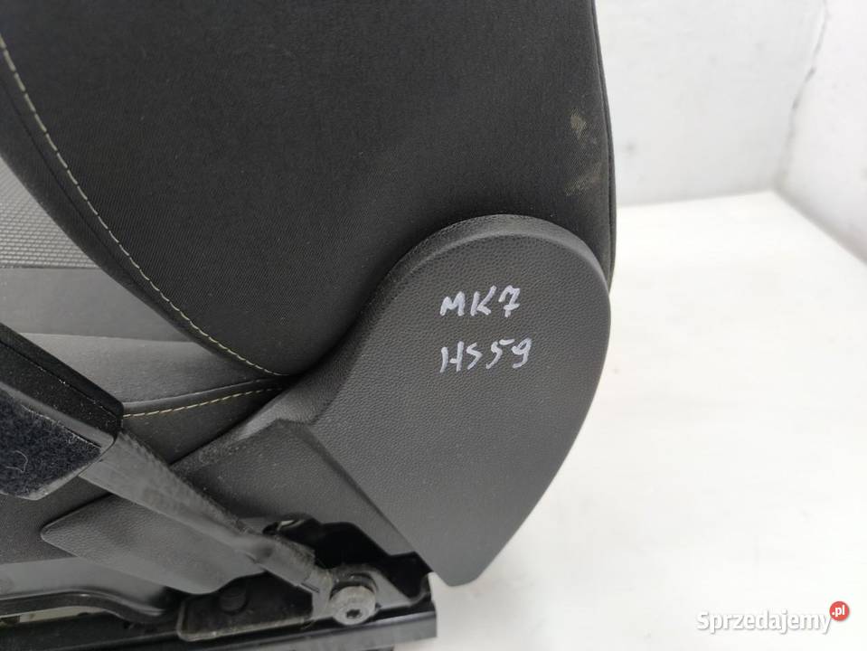 FOTEL PASAŻERA PRAWY PRZÓD GRZANY 5D FORD FIESTA