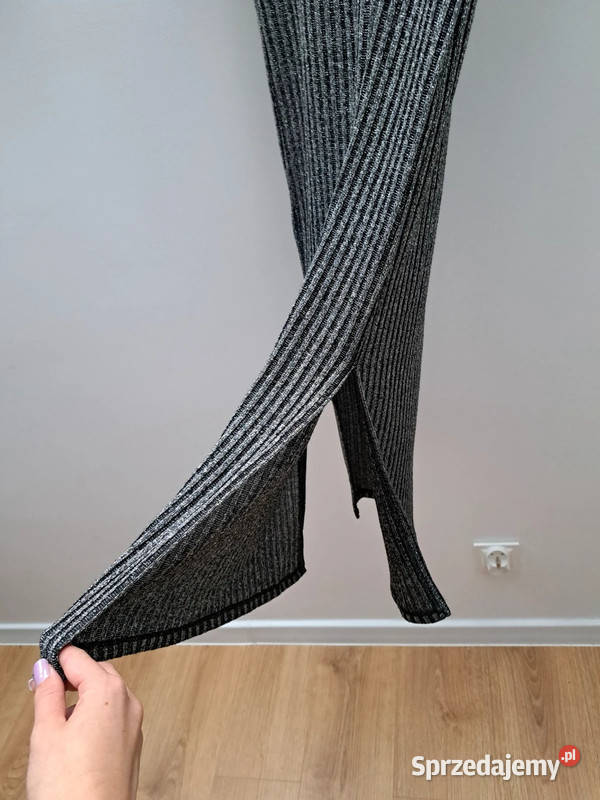 Dzianinowa sukienka Yessica XS prążkowana pomorskie