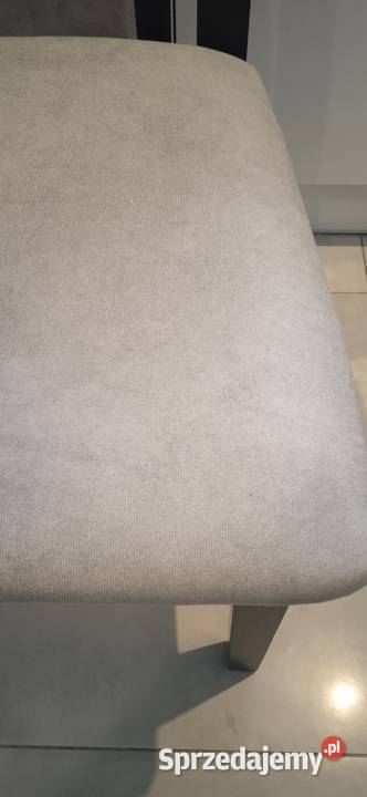 Sprzedam krzesla drewniane Dębica