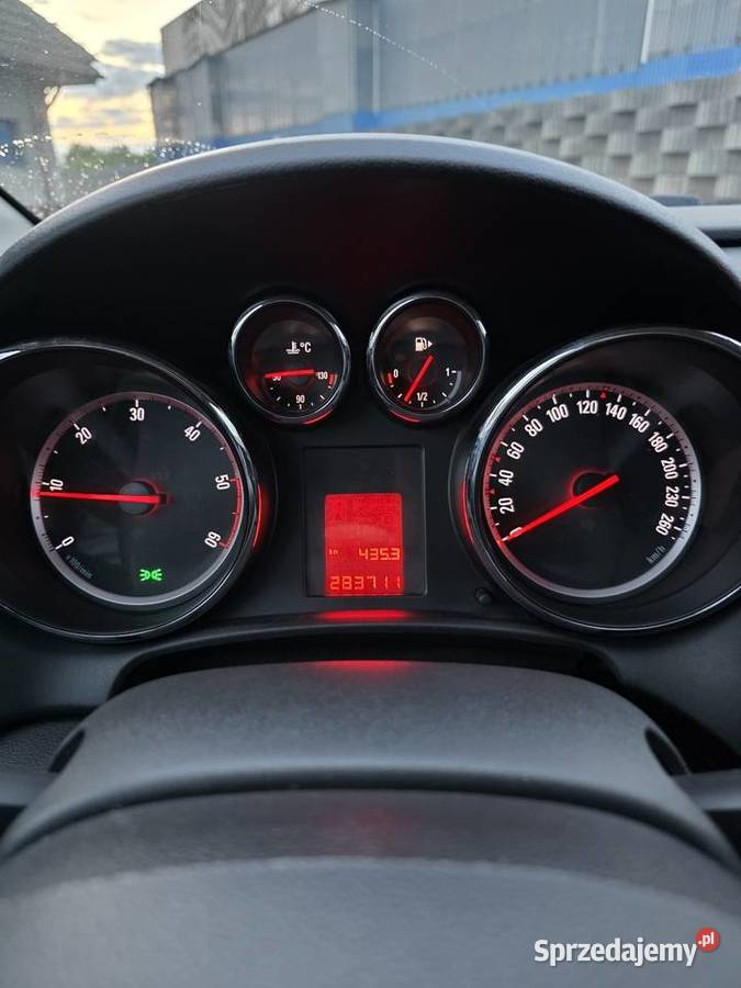 Opel Astra J 2011 4/5 śląskie