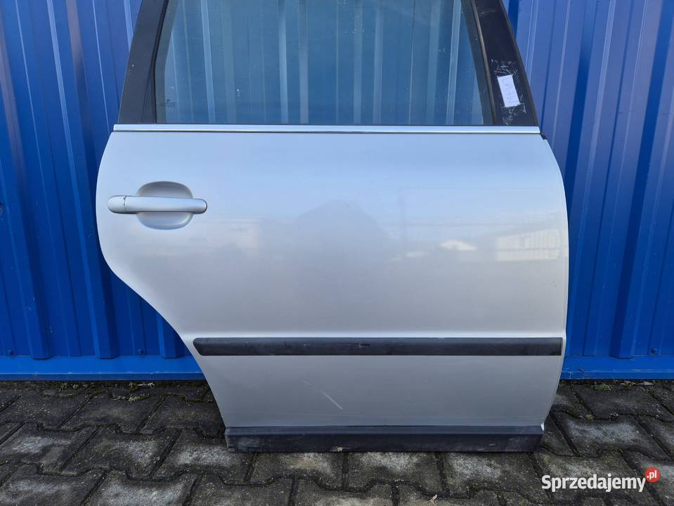 DRZWI TYŁ PRAWY TYLNE PRAWE VW PASSAT B5 FL osobowe świętokrzyskie Działoszyce