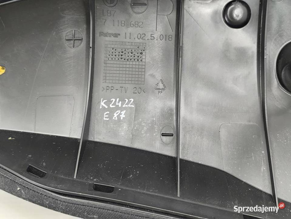 BOCZEK KANAPY PRAWY TYŁ BMW 1 E87 E81 LIFT osobowe